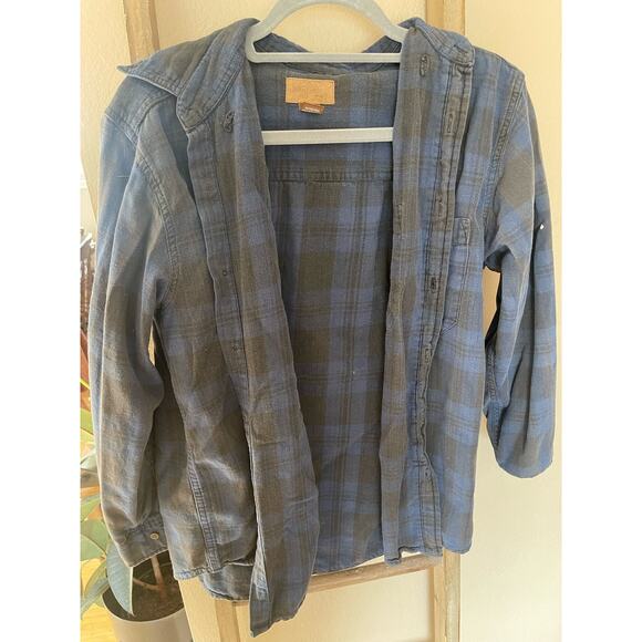 Distressed Vintage Navy and Black Flannel, Medium - Picture 1 of 6